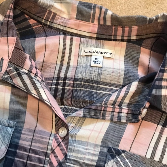 Navy and Pink Plaid button up - Picture 2 of 3